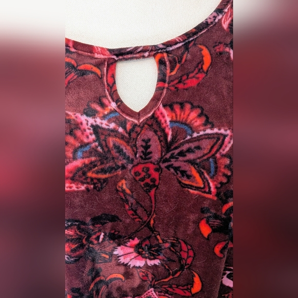Vintage America Burgundy Velvet Floral Swing Top, Size M - Picture 2 of 4